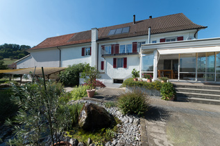 - Zu verkaufen Landhaus mit Ökonomiegebäude